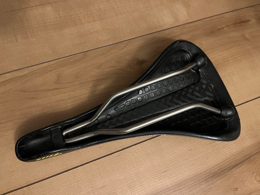 セライタリア FLITE 1990 Titanium BLK