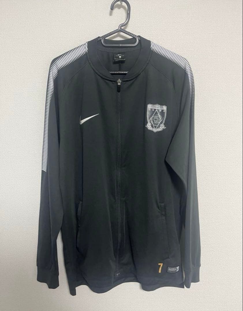 浦和レッズ　支給　ジャージ