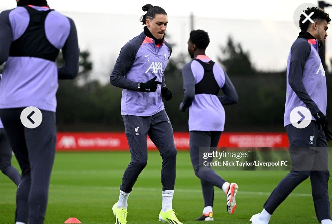 リバプール Nike ドリルトップ　セットアップ