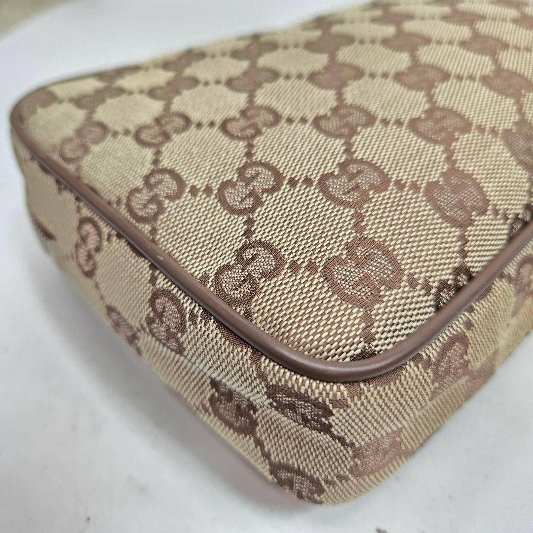 ほぼ未使用 GUCCI クラッチバッグ GG キャンバス レザー