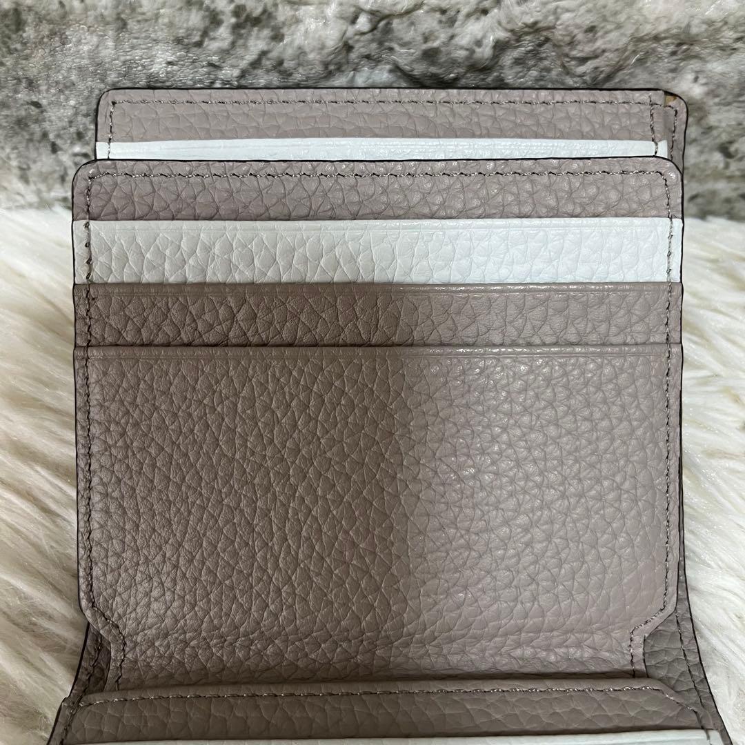 【新品未使用】ペレボルサ　4781 レネット　二つ折りカードケース　二つ折り財布