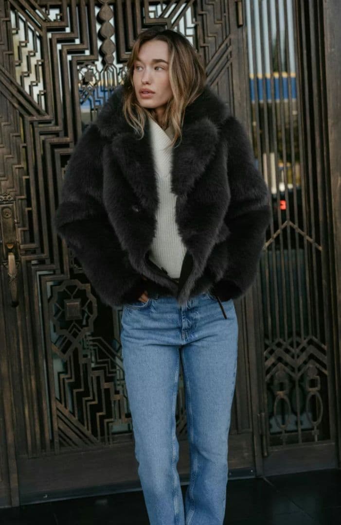 ZARA人気完売リバーシブルショートフェイクファーコート新品タグ付きM