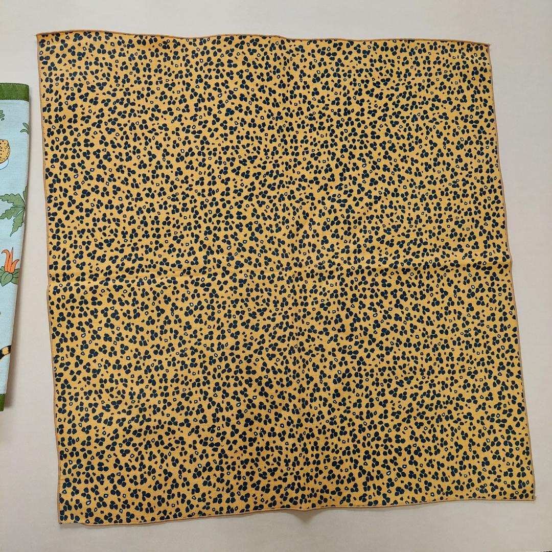 HERMÈS ヒョウ柄 ランチョンマットとナフキンの セット