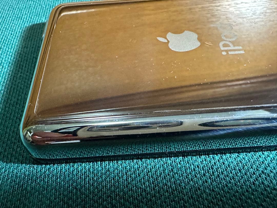 きれいなApple iPod Classic 5.5世代 30GB新品バッテリー