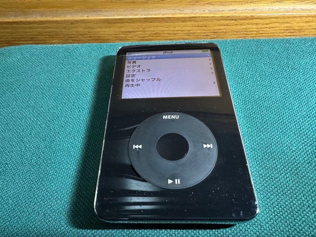 きれいなApple iPod Classic 5.5世代 30GB新品バッテリー