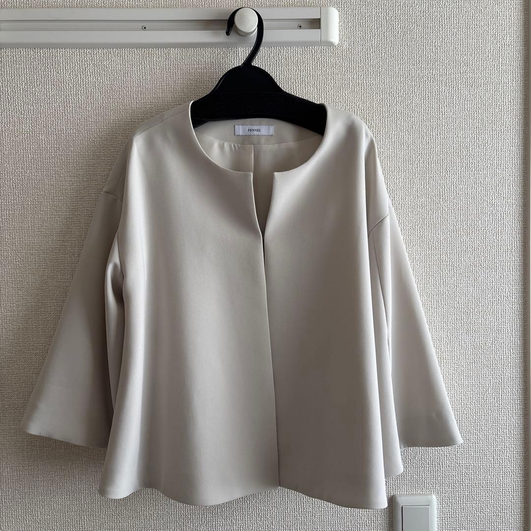 美品　FENNEL パールスリーブ　ケープ　ジャケット　グレージュ
