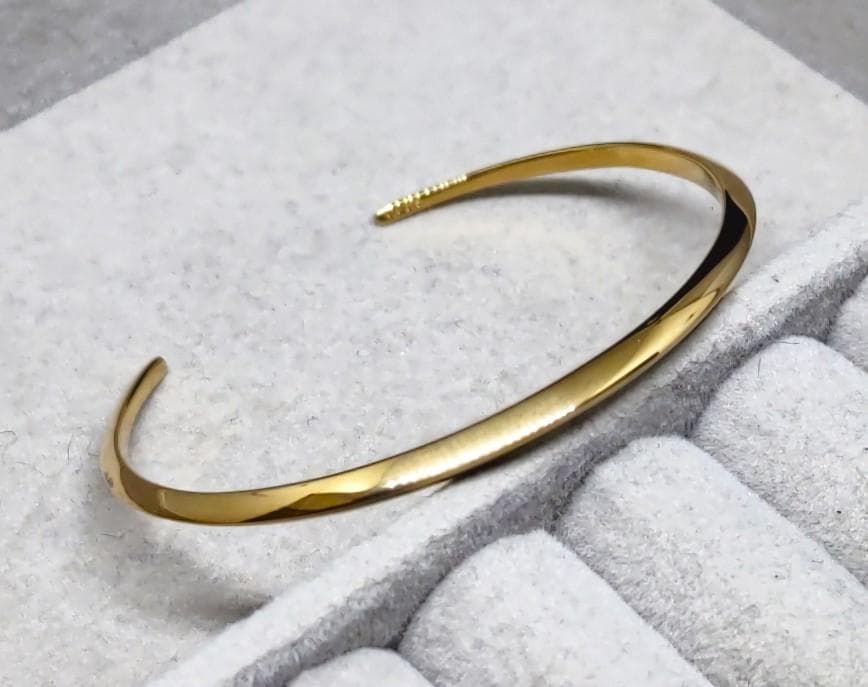 ete エテ ゴールドカラー SV925　SILVERバングル　40460