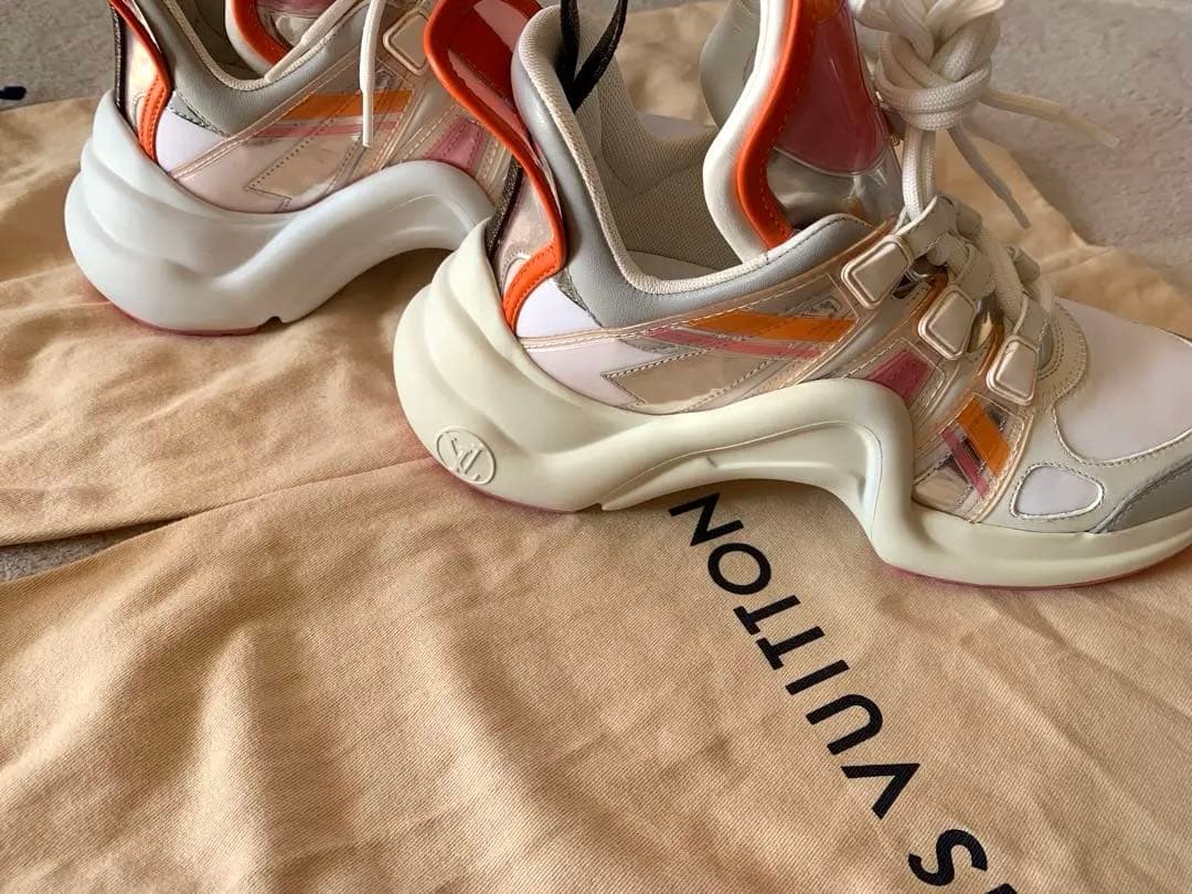 極美品　新品　LV ルイ・ヴィトンスニーカー⚫︎アークライト⚫︎レディーススニーカー