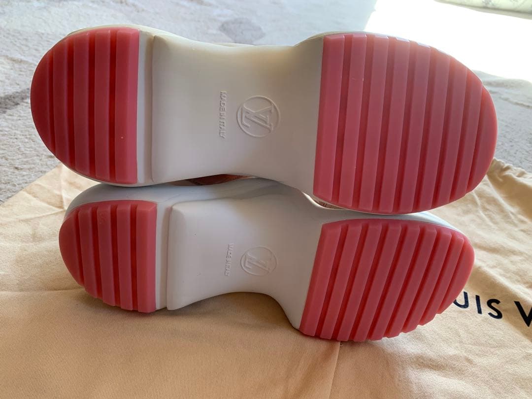 極美品　新品　LV ルイ・ヴィトンスニーカー⚫︎アークライト⚫︎レディーススニーカー