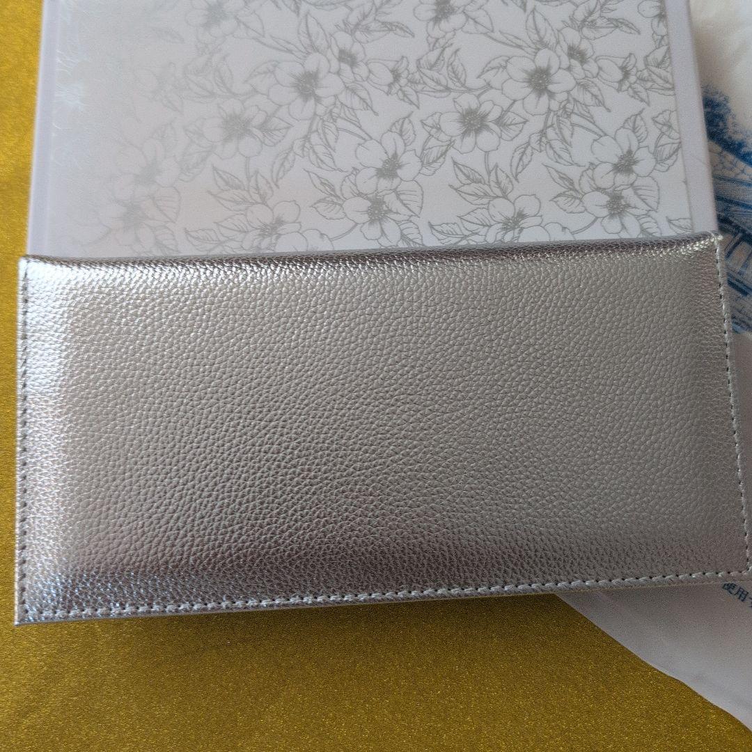 【新品未使用】皇居 長財布 シルバー 牛革 財布 菊の御紋