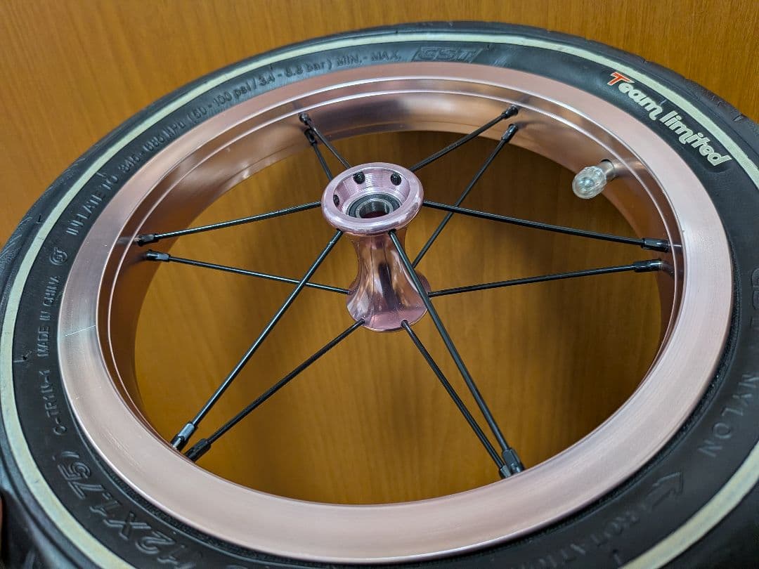 CSTタイヤ＋アルミホイール 完組 ピンク ランバイク ストライダー