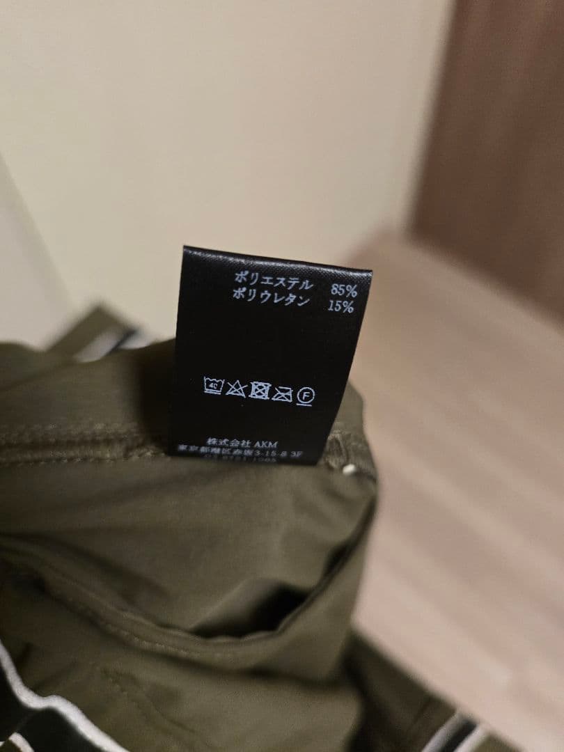 1PIU1UGUALE3 GOLF　ZIP SLACKS［KHAKI］