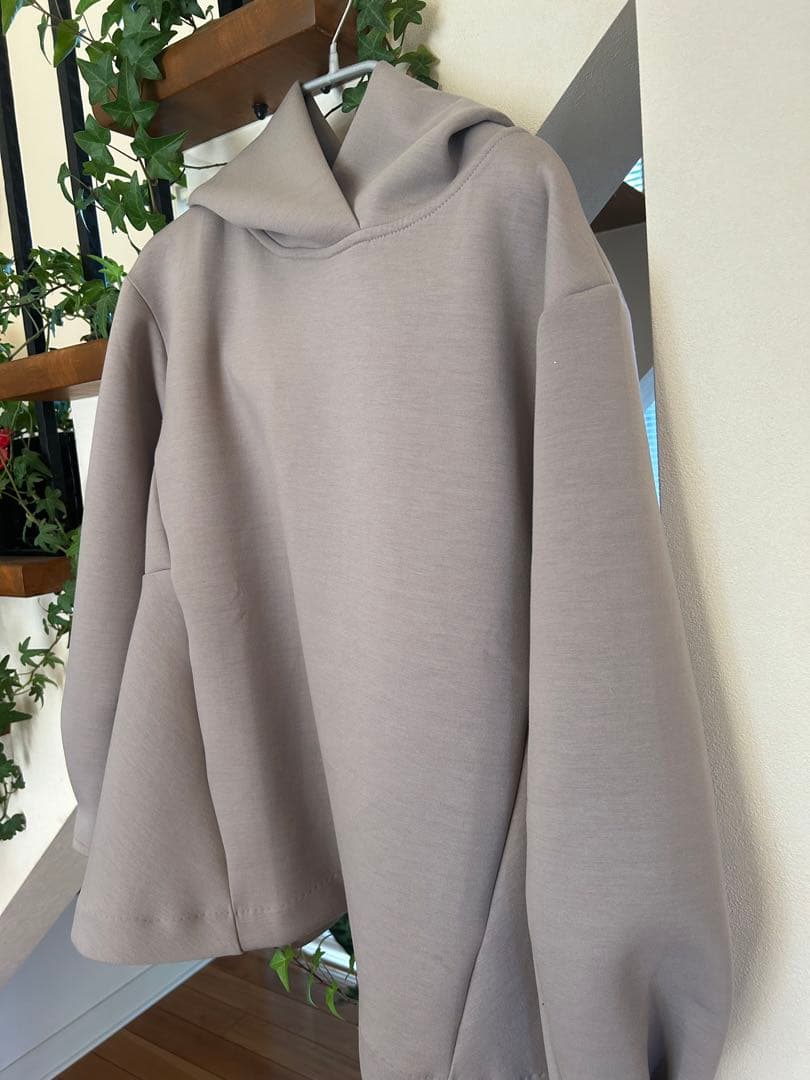 マリコローレ　大人の女性のために作ったきれいめパーカー（モカグ レー）