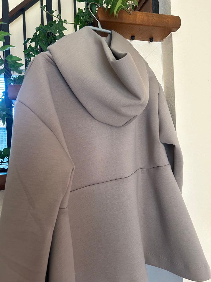 マリコローレ　大人の女性のために作ったきれいめパーカー（モカグ レー）