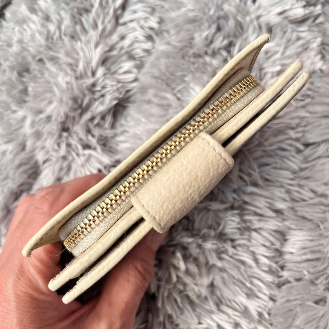 GUCCI 折り財布　GGキャンバス ホワイト　ロゴプレート　メンズ　レディース