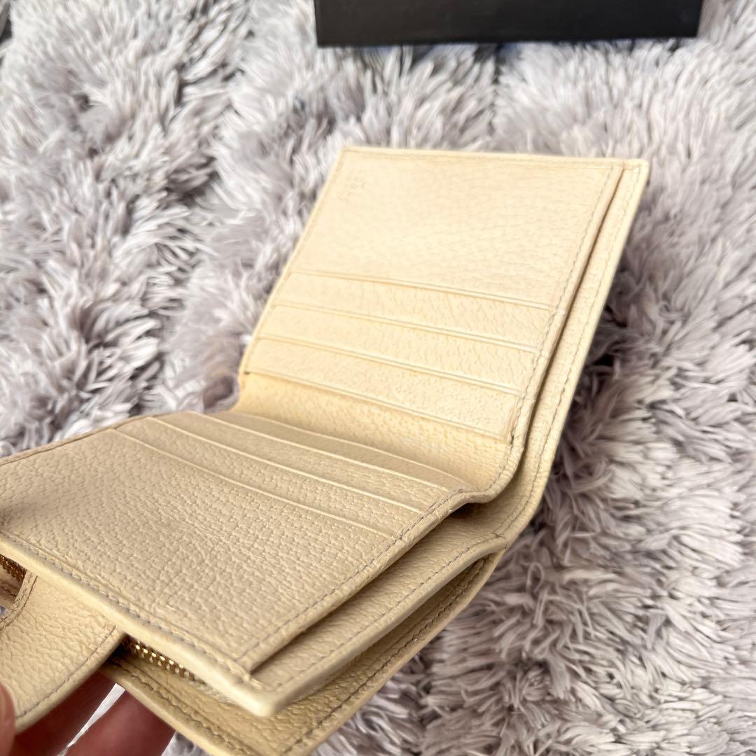 GUCCI 折り財布　GGキャンバス ホワイト　ロゴプレート　メンズ　レディース