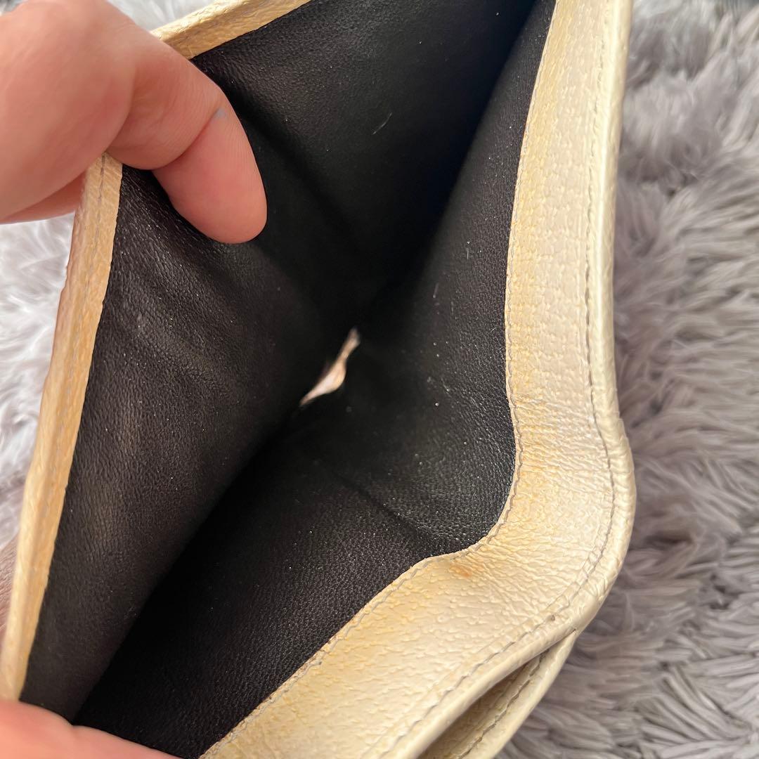 GUCCI 折り財布　GGキャンバス ホワイト　ロゴプレート　メンズ　レディース