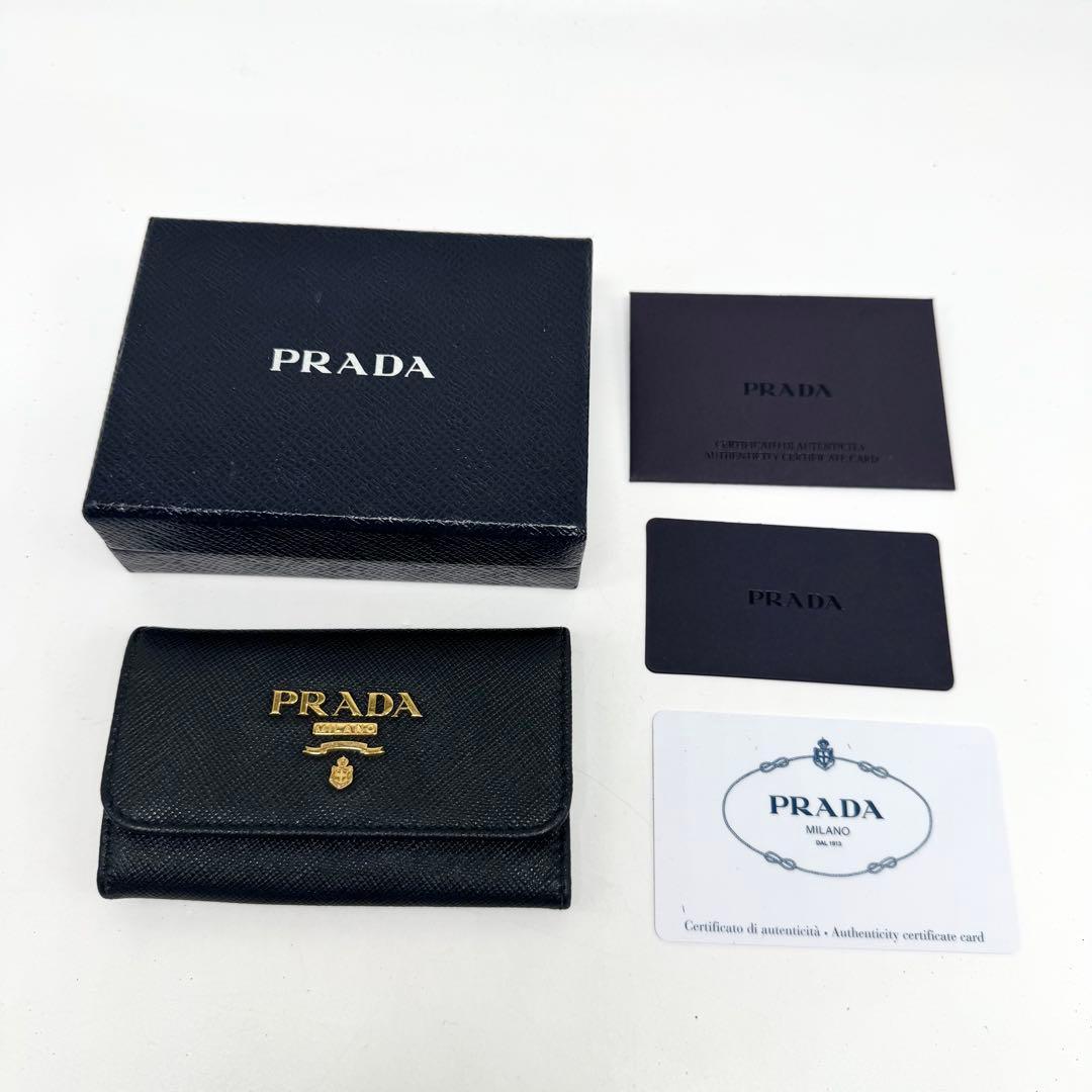 【極美品・付属品完備✨】プラダ キーケース サフィアーノレザー 黒 1PG222