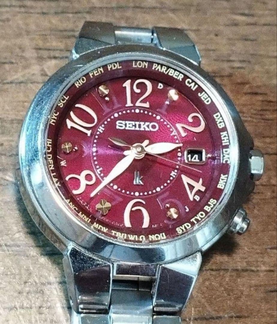 BF30　セイコー・ルキア　チタン・電波・ソーラー　日付・耐磁　サファイアガラス