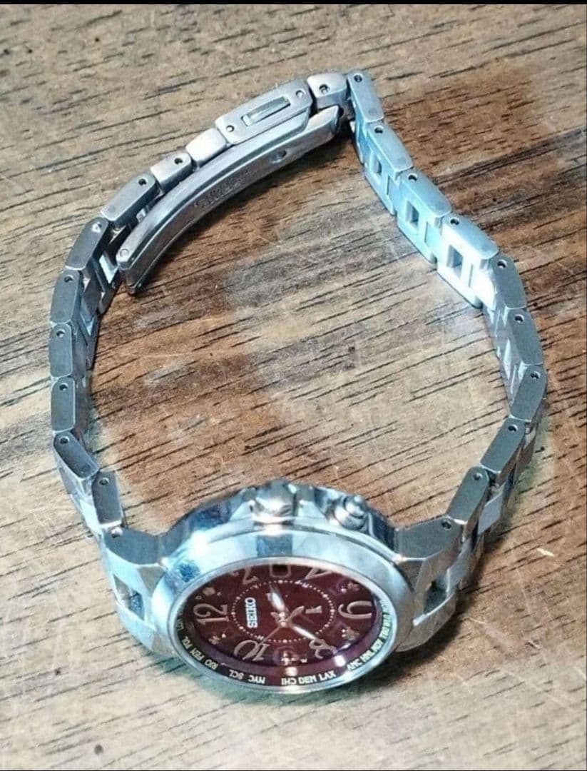 BF30　セイコー・ルキア　チタン・電波・ソーラー　日付・耐磁　サファイアガラス