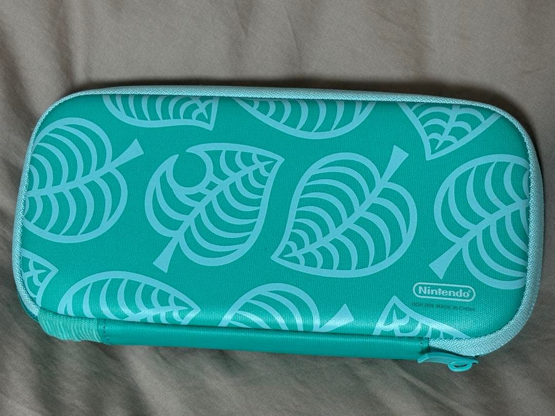 Nintendo Switch LITE コーラル　美品　専用ケース付き