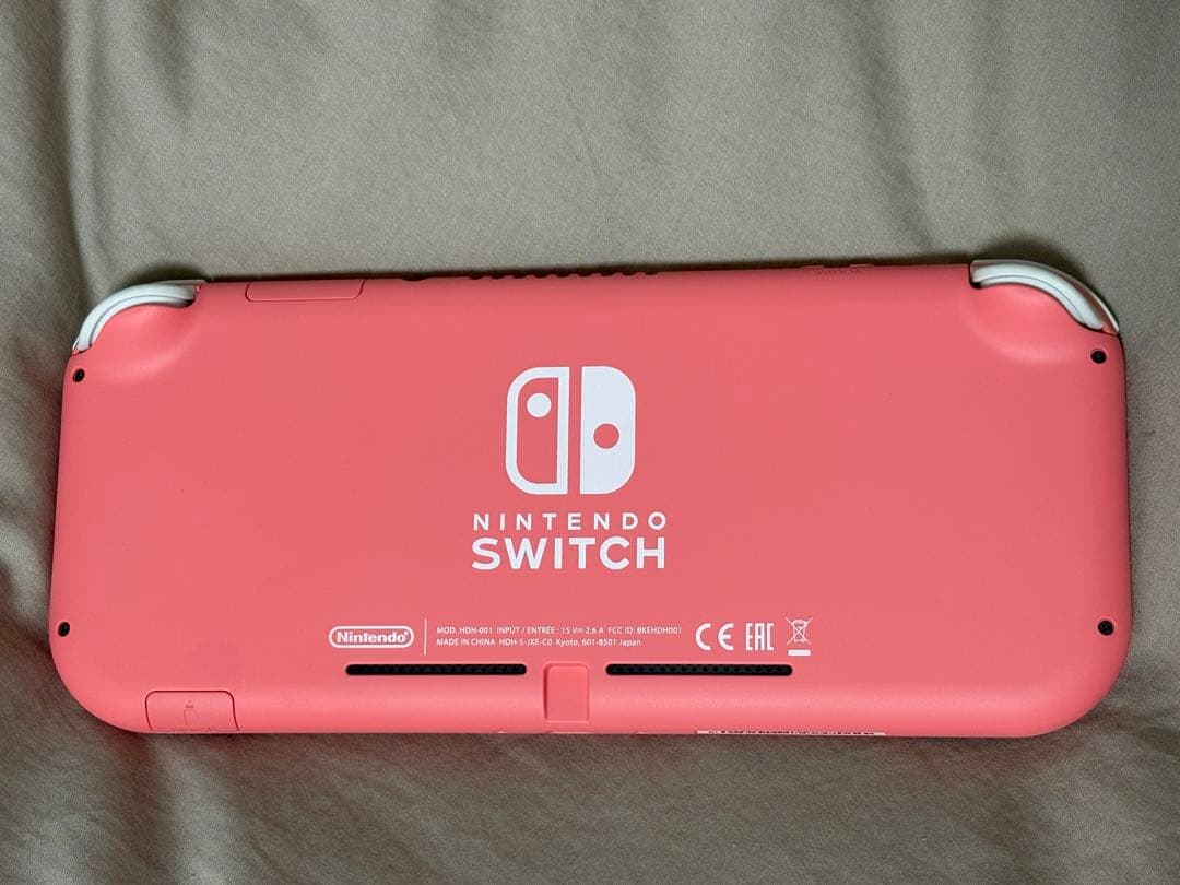 Nintendo Switch LITE コーラル　美品　専用ケース付き