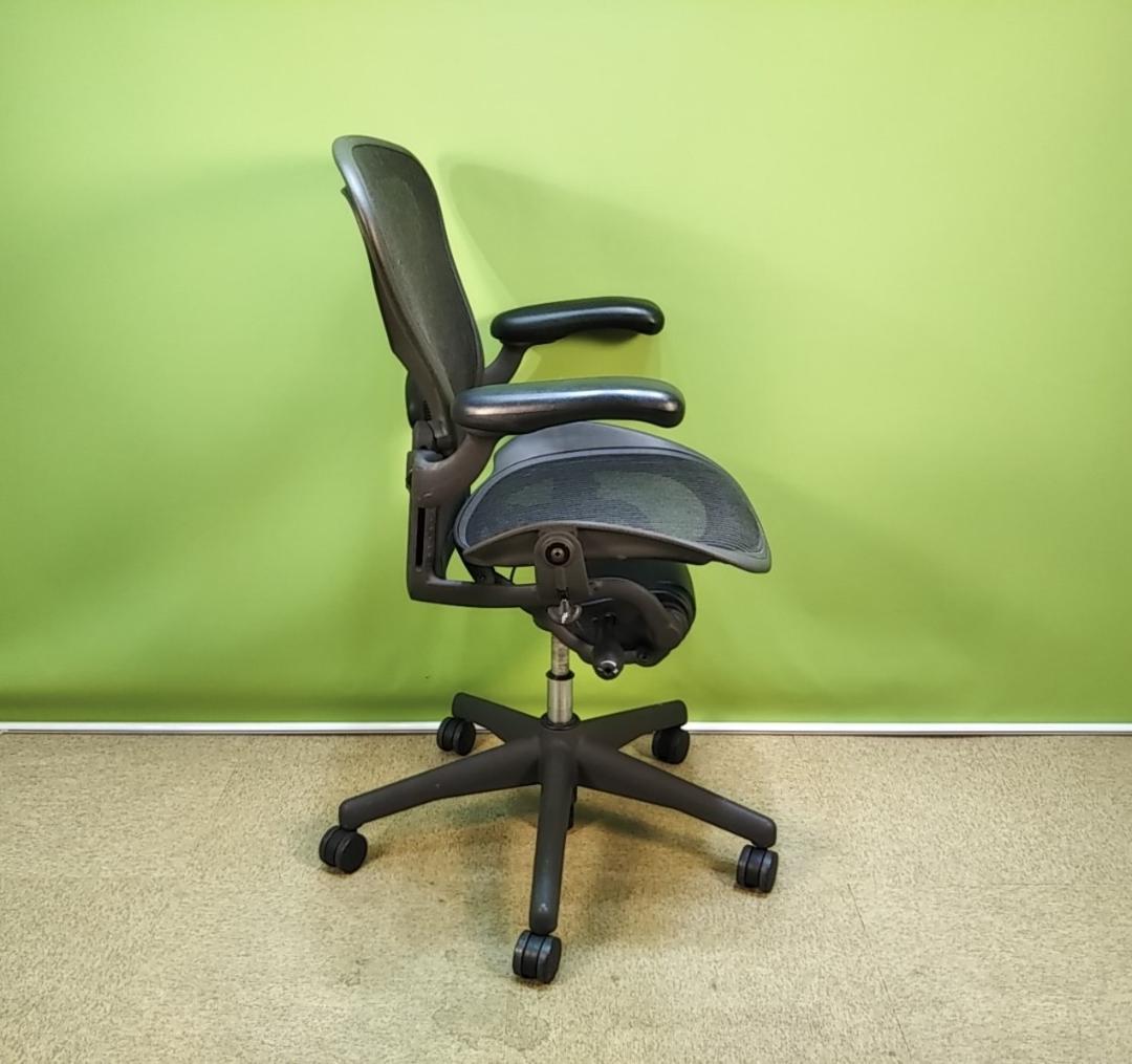 ap　ハーマンミラー　アーロンチェア　中古品　Bサイズ　フル装備　ダイヤル可動肘