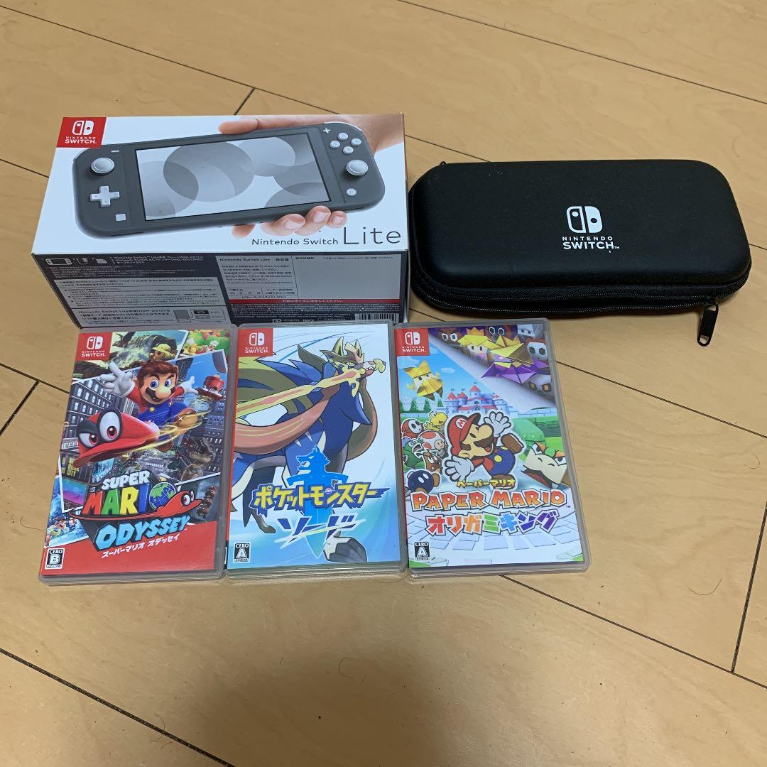任天堂Switch lite  カセット3点、持ち運びケース