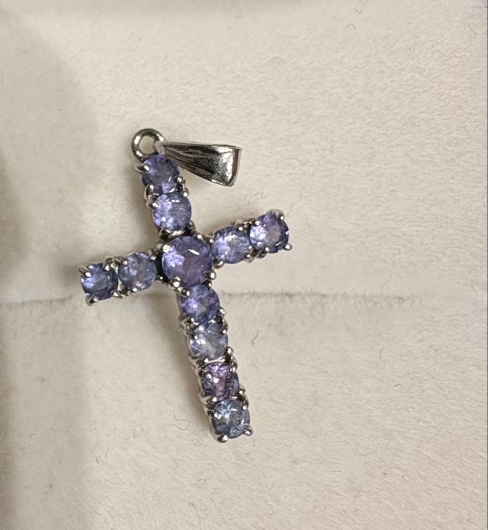 タンザナイト付きネックレストップ　pt900