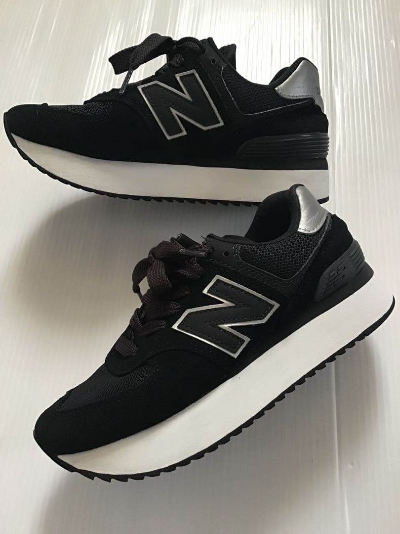 2/8(日)大幅値引き❗️NBニューバランスWL574Z厚底スニーカー24cm