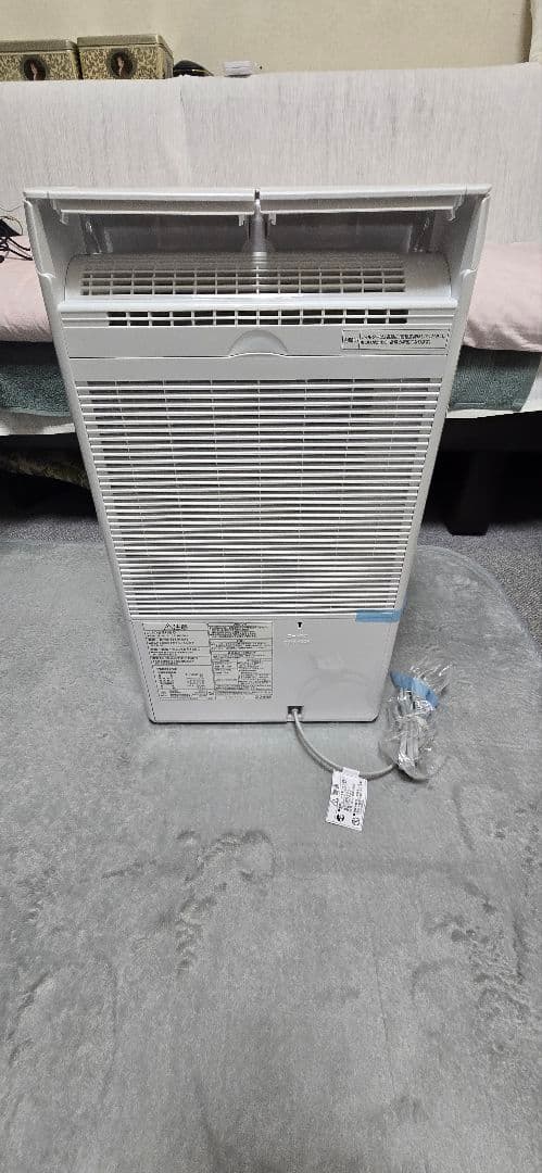 【さんごさん専用】 除湿機 F-YHVX120 ホワイト　中古美品