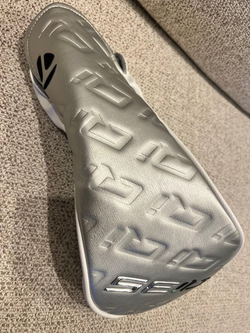 新品未使用　保証書付　Qi35 ドライバー　テーラーメイド　TaylorMade