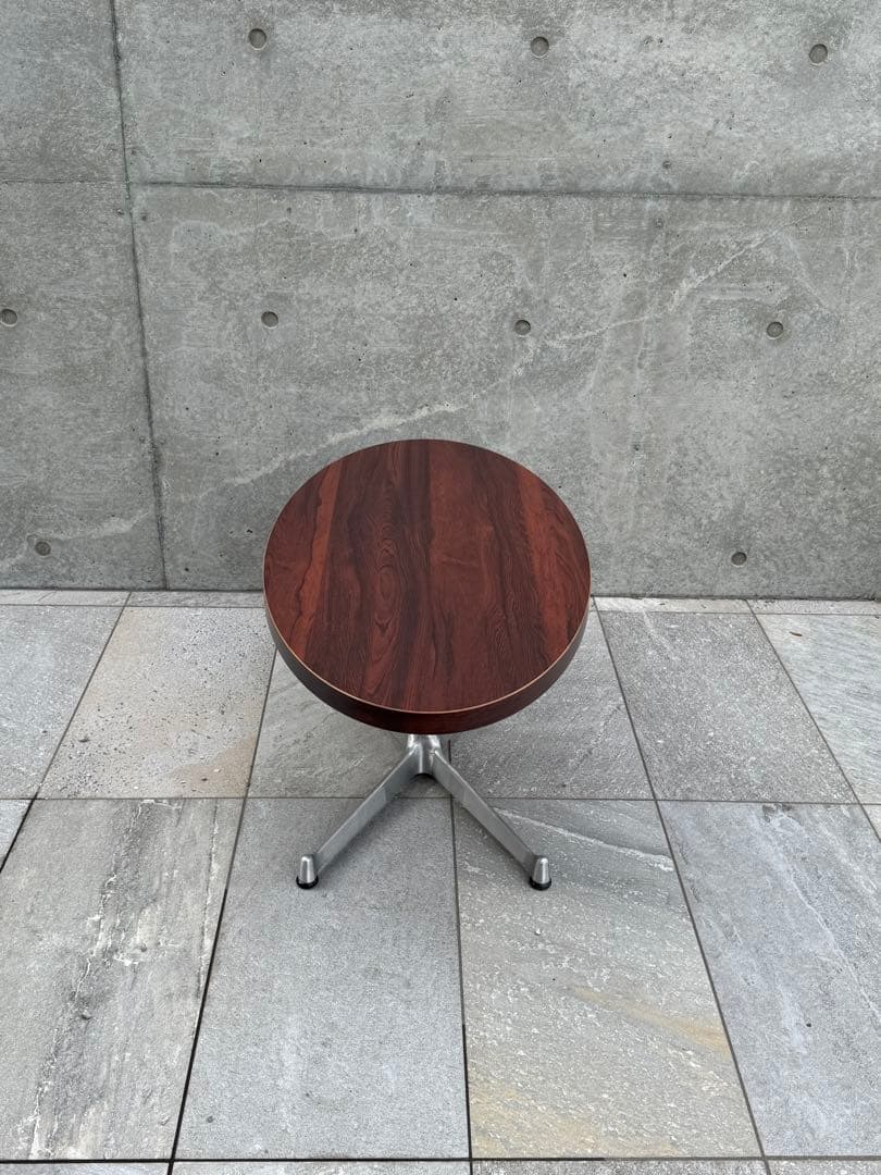 【ほぼ新品】SWITCH オーバルローテーブル 事務所使用・美品