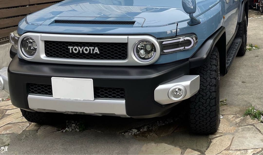 トヨタ FJクルーザー LEDウィンカー・ポジションランプ／正面左側点灯不良あり