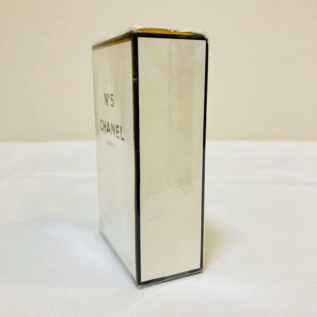 新品未開封　CHANEL シャネル　N°5 オードパルファム 香水　50ml ②