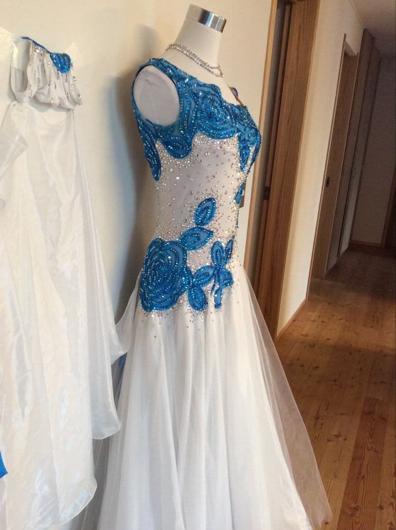 アオイプロデュース製 白 社交ダンス スタンダードドレス 中古 競技 デモ