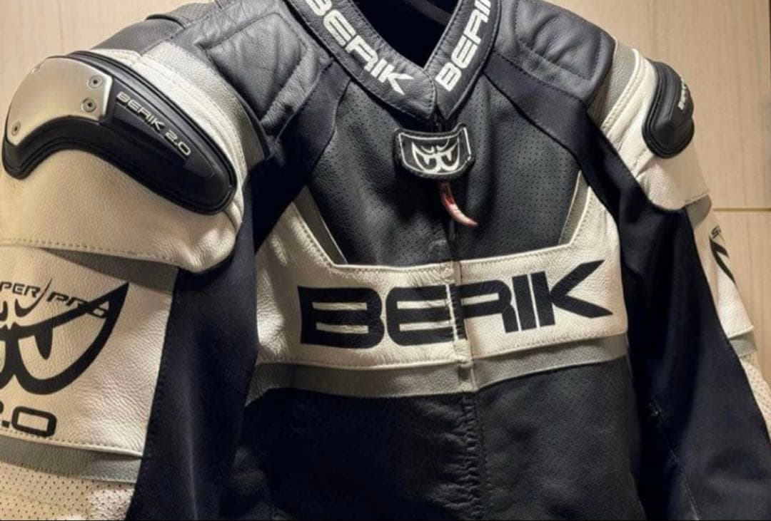 BERIK superpro2.0レザージャケット 黒/白　50サイズ