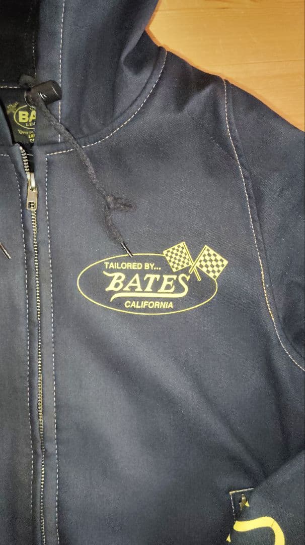 BATES フード付きジャケット