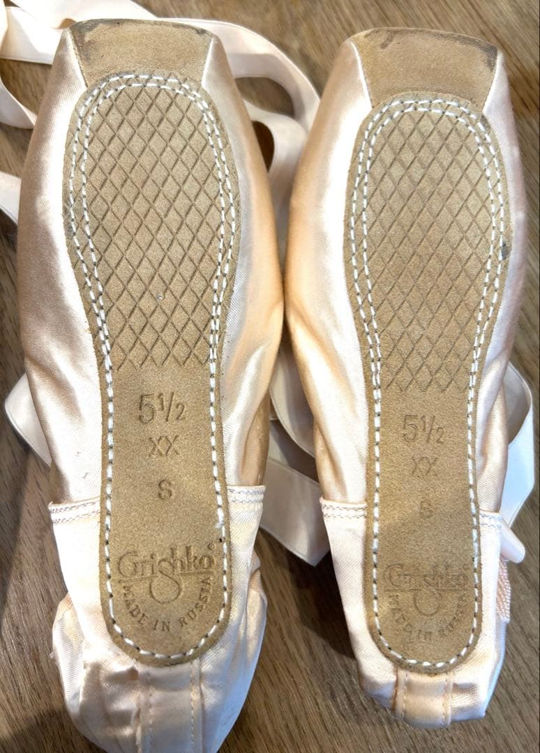 グリシコ トゥシューズ リボン付き