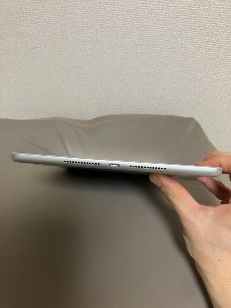 Apple iPad (第7世代) 32GB 訳あり　ジャンク