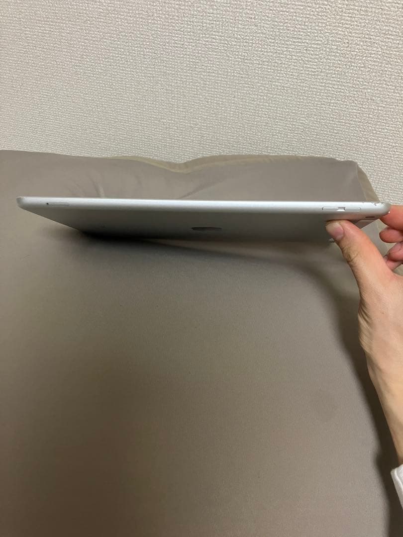 Apple iPad (第7世代) 32GB 訳あり　ジャンク