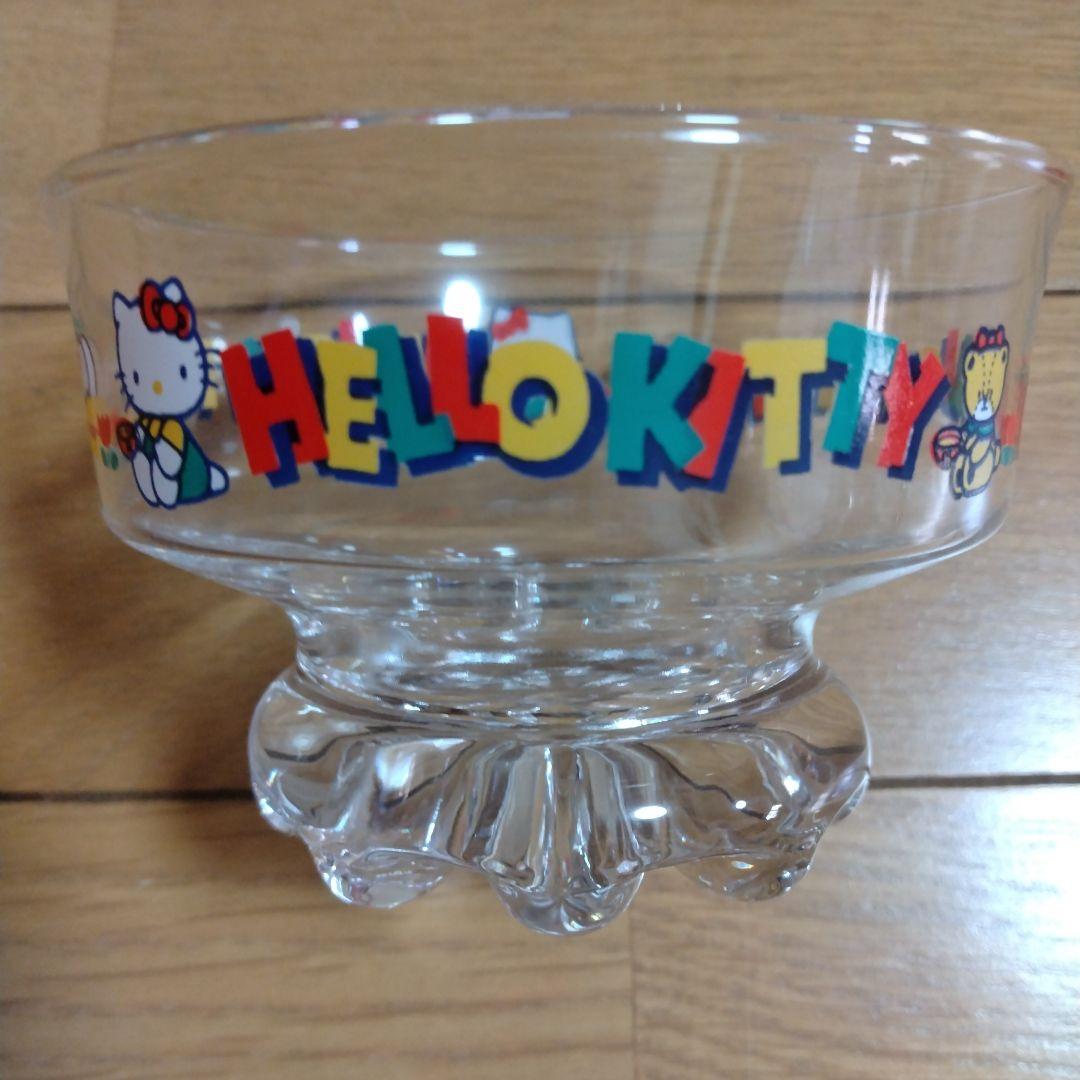 レトロ　ハローキティ デザートカップ 4個セット