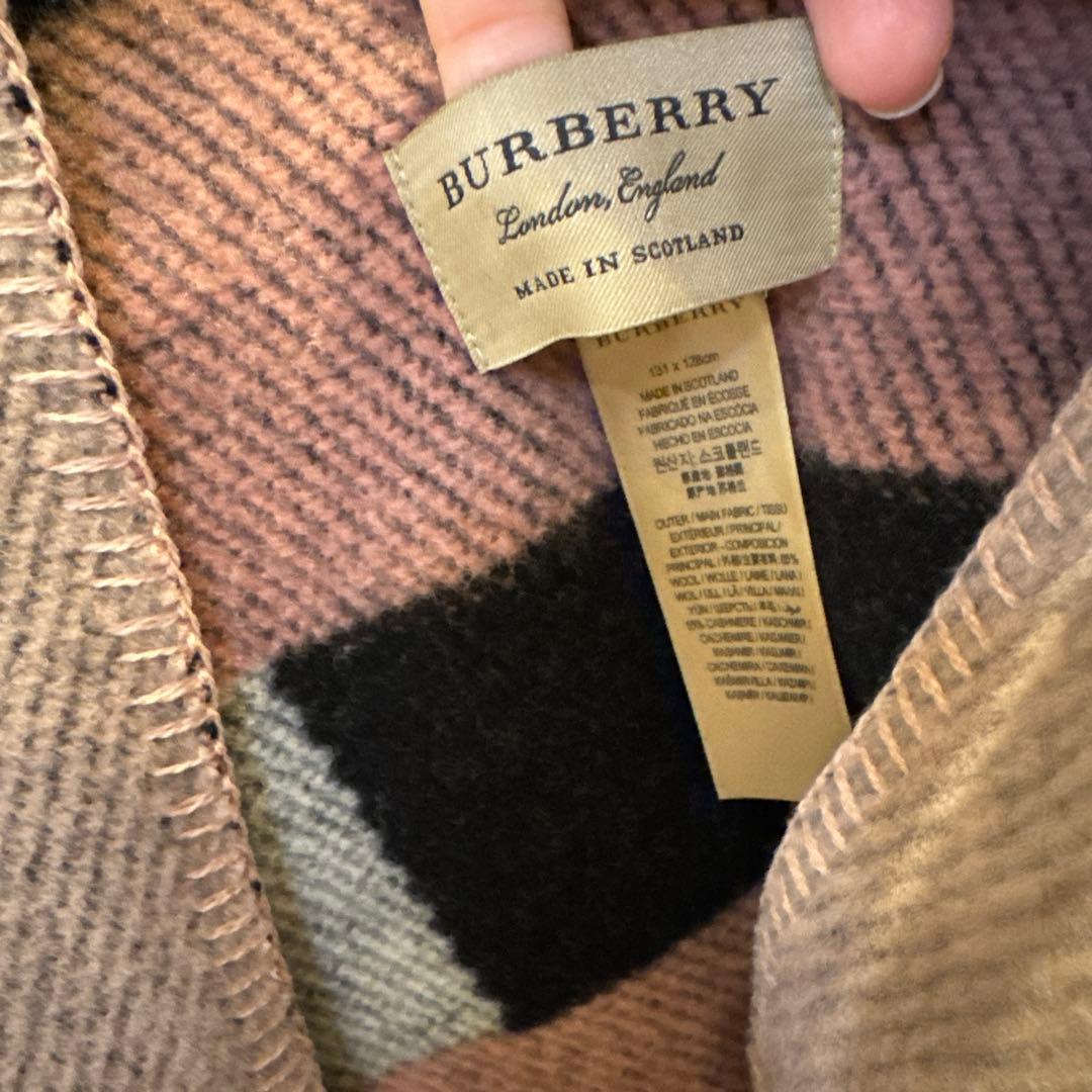 新品同様　BURBERRY バーバリープローサムポンチョ　定番　ポンチョ　ケープ