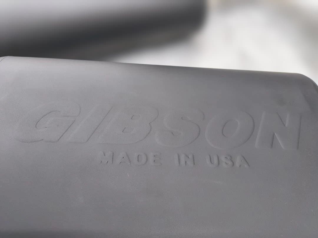 むぎ　Gibson 　左右2本出しマフラー　中古　フォードエクスプローラー