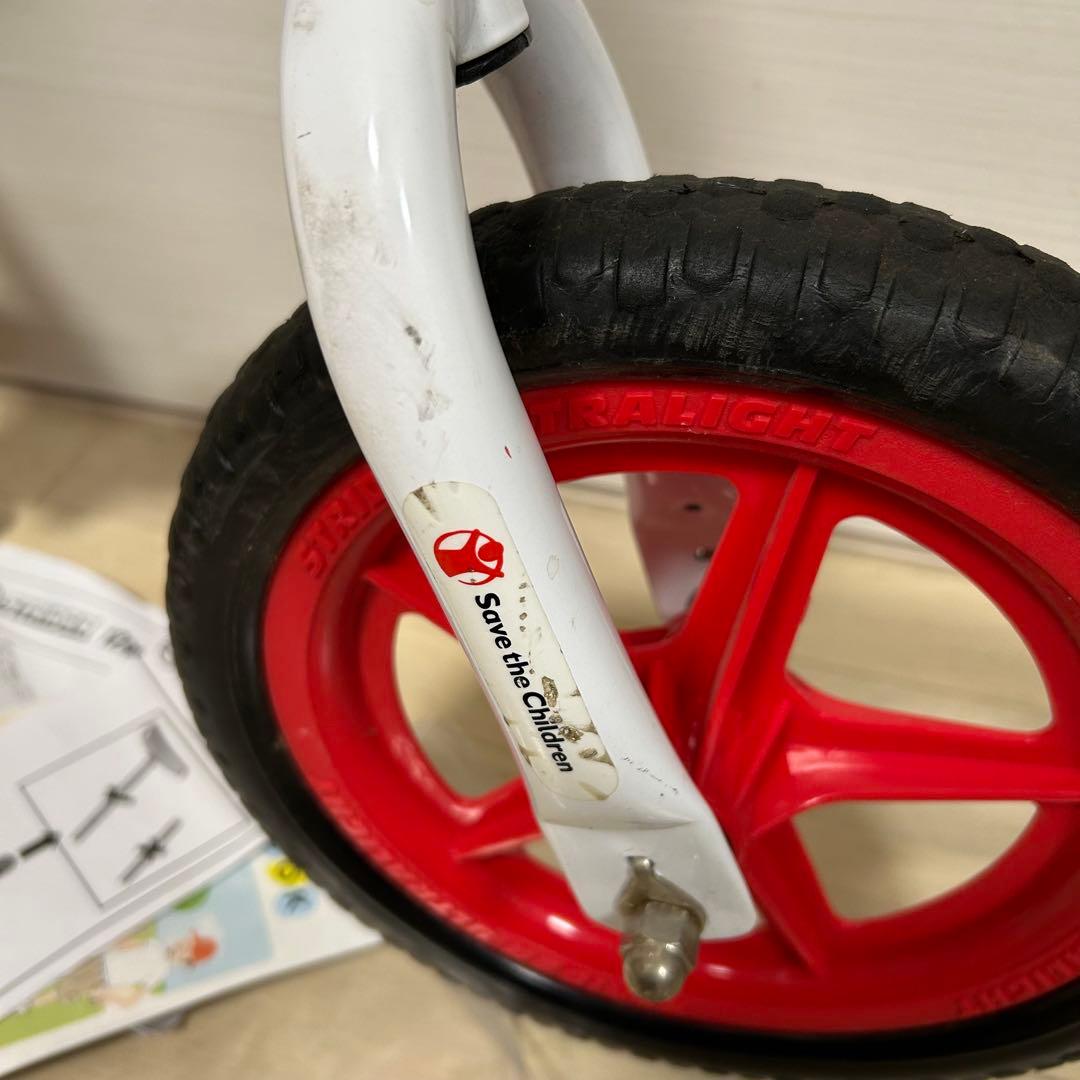 STRIDER ストライダー　12インチ ホワイト/レッド