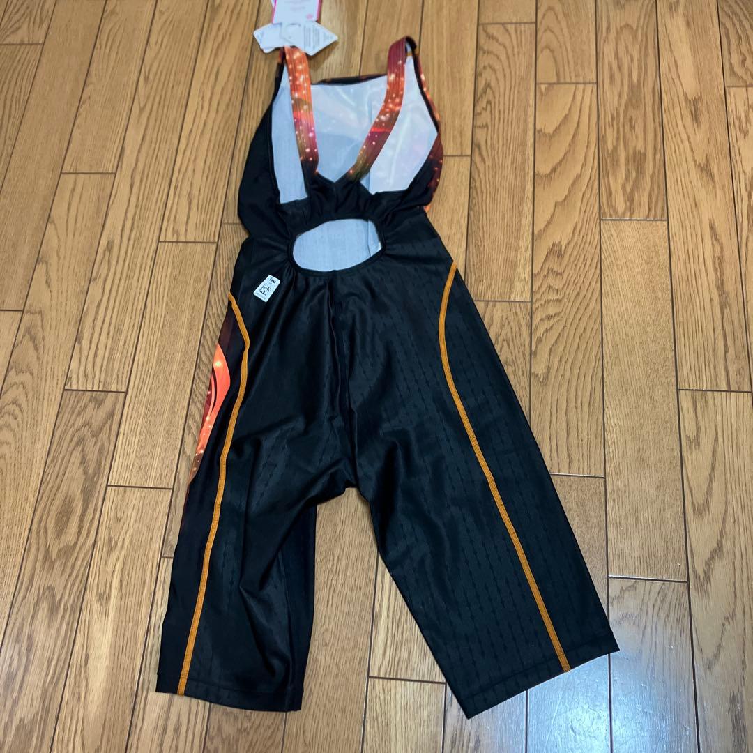 未使用。アリーナ14490円。F Ina競泳水着ハーフスパッツXL。高身長の方。