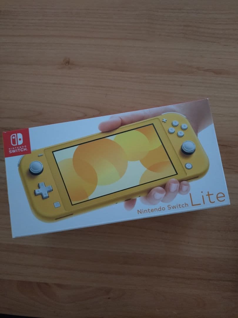 新品未開封　Nintendo Switch Lite　本体