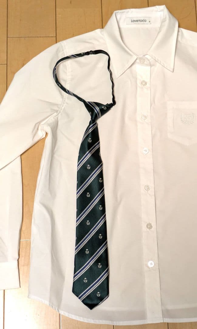 Lovetoxic（ラブトキシック）卒服 スーツ4点セット