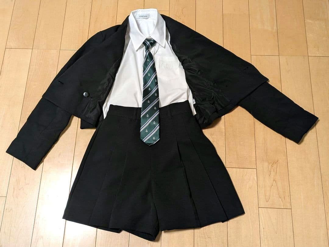 Lovetoxic（ラブトキシック）卒服 スーツ4点セット
