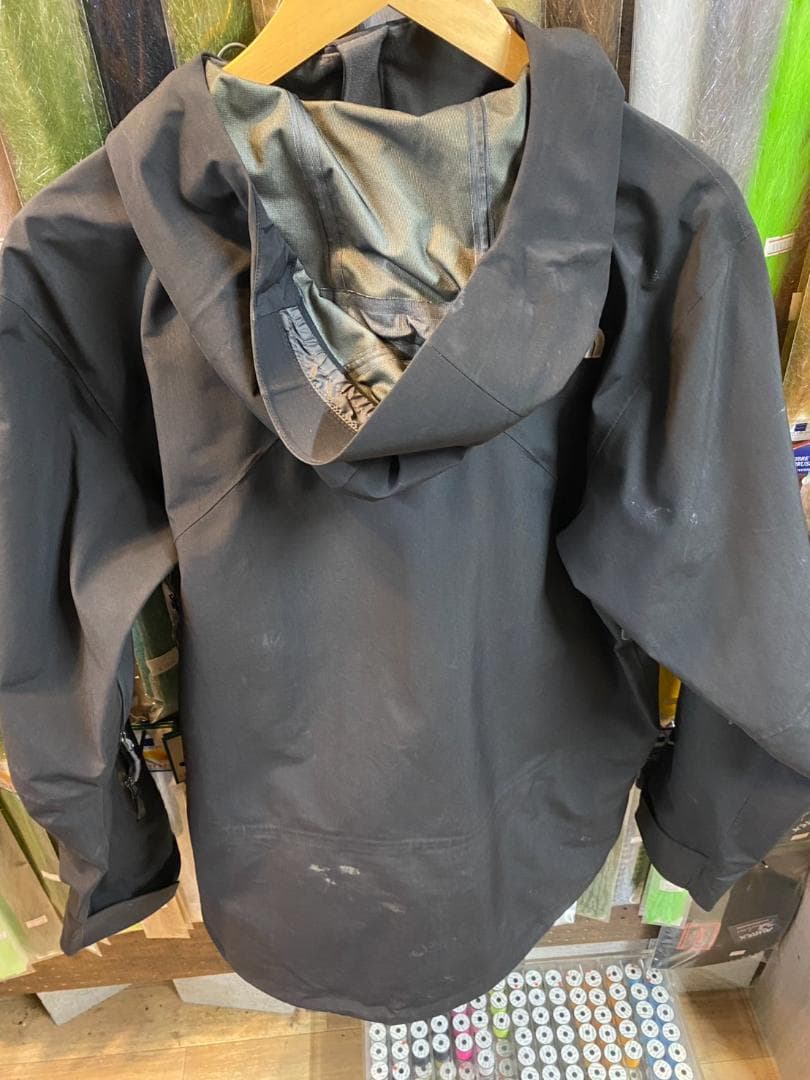 ノースフェイスゴアテックスジャケット　フライフィッシング　フライロッド